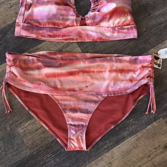 Women’s Pink Bikini - Picture 5 of 11